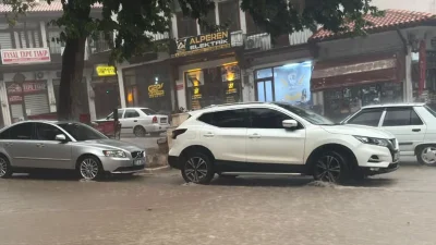 ANTALYA – BHA  Elmalı’da öğleden sonra başlayan sağanak, kısa sürede