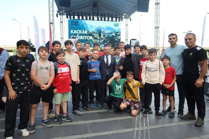 Kaçkar by UTMB öncesi Rize’de buluşma: Sporcular heyecanını paylaştı RİZE – BHA Yarışta mücadele edecek sporcular, Rize’de düzenlenen programda
