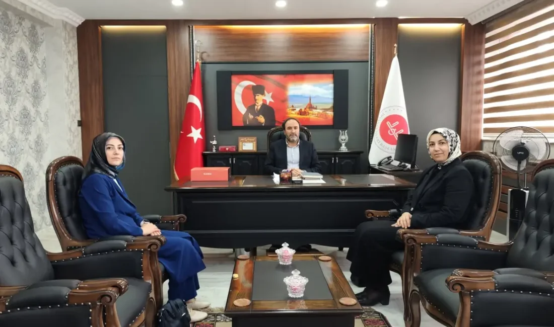 KADEM Ağrı İl Temsilciliğinden İl Müftüsü Dr. İhsan İlhan’a ziyaret SERVET ARSLAN / AĞRI – BHA Gerçekleştirilen ziyarette; kadın, aile ve gençlere