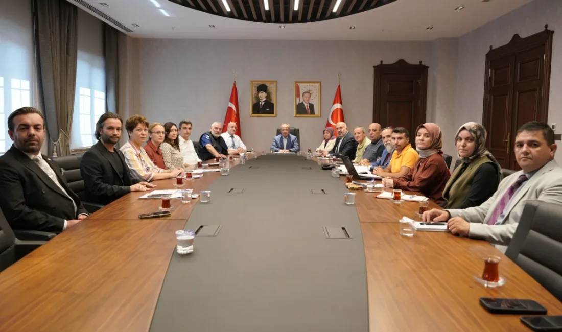 Öğrenci Devamsızlığı Nedenleri ve Çözümleri Çalıştayı Ümraniye’de düzenlendi İSTANBUL – BHA Ümraniye Kaymakamlığı ev sahipliğinde gerçekleştirilen çalıştayda, öğrenci