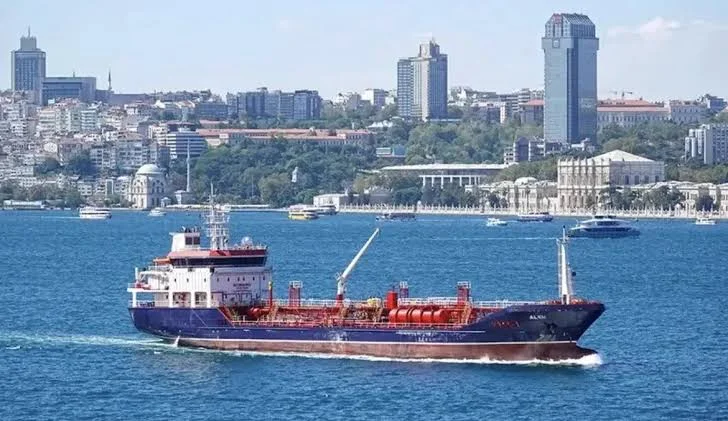 Silivri’de bekleyiş devam ediyor. 10 denizci için arama çalışmaları sürüyor İSTANBUL – BHA Marmara Denizi’nde 2 Eylül’de “Alsu” isimli tanker