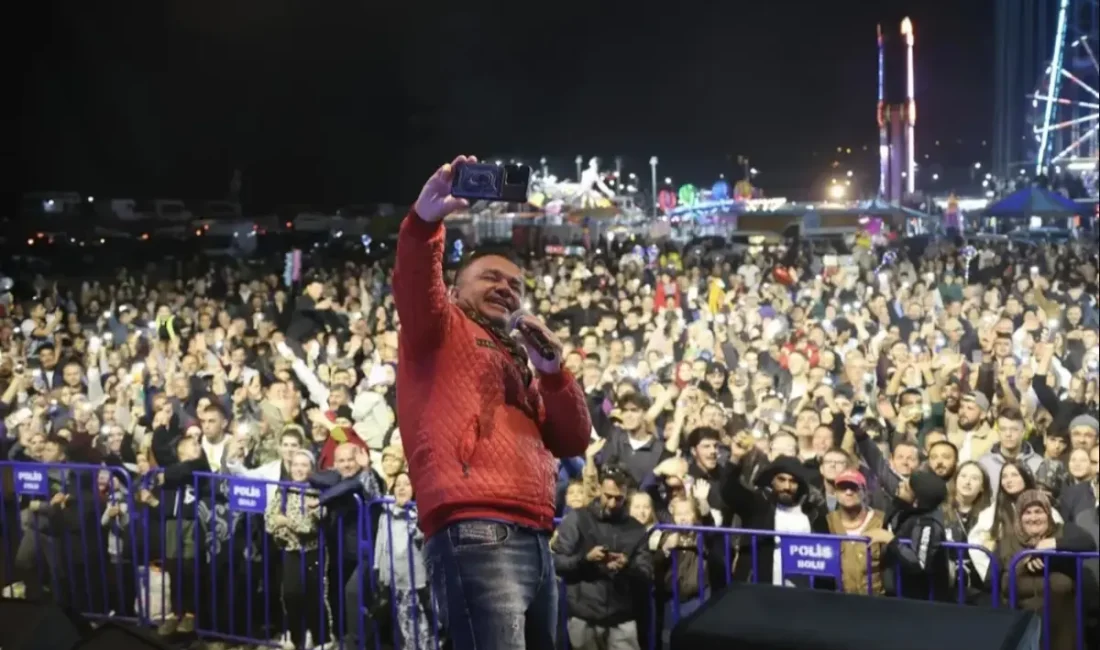 Tarihi Gerede Panayırları’nın ilk etabına yoğun katılım BOLU – BHA Gerede Belediye Başkanı Mustafa Allar, panayırın Türkiye’nin