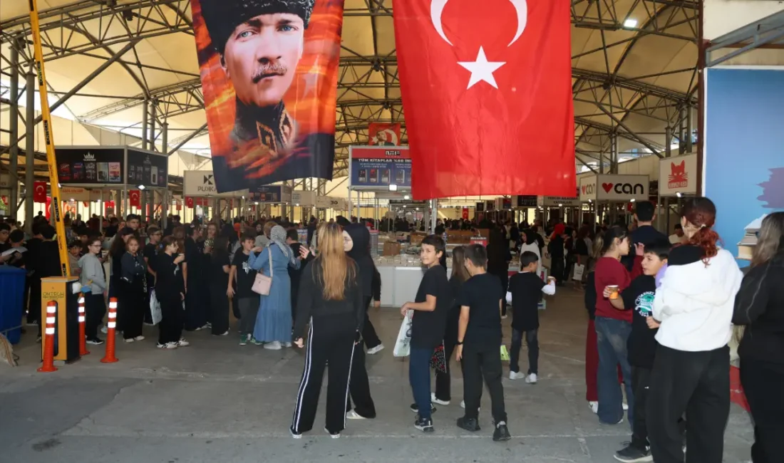 UŞAK – BHA  Uşak Belediyesi’nin düzenlediği Kitap Fuarı, bugün saat