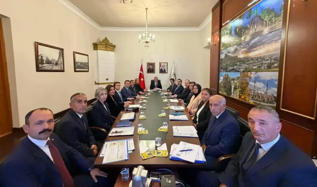 Kars Valiliği, sosyal yardımlar için toplantı gerçekleştirdi KARS – BHA Kars’ta İl ve İlçe Sosyal Yardımlaşma ve