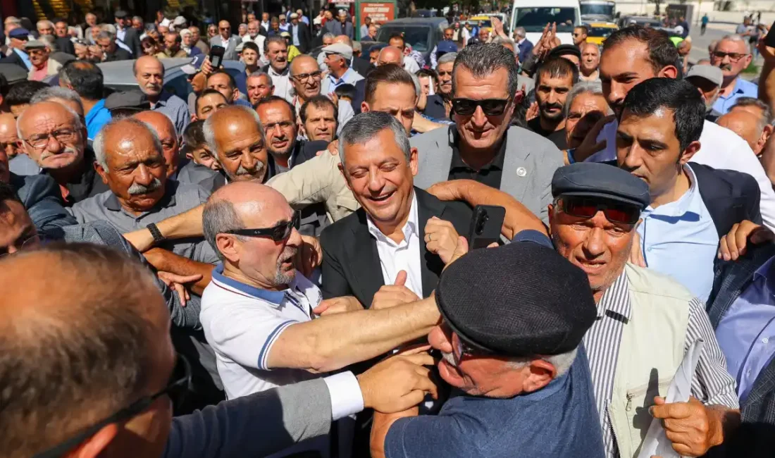 KARS – BHA  Kars Hayvan Pazarı’nda üreticilerin sorunlarını dinleyen Özel, ardından kent