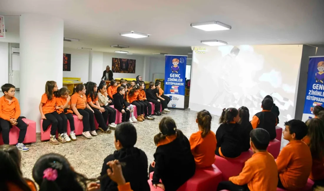 100. Yıl Gençlik Kütüphanesi minik okurları ağırlıyor ANKARA – BHA Her cuma düzenlenen programda minik öğrenciler hem