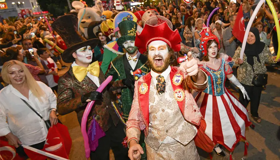 Antalya’da kaleiçi festivali heyecanı: 15 ülkeden kentler buluşuyor Antalya’nın tarihi kent merkezi Kaleiçi, bu yıl 11’inci kez düzenlenecek