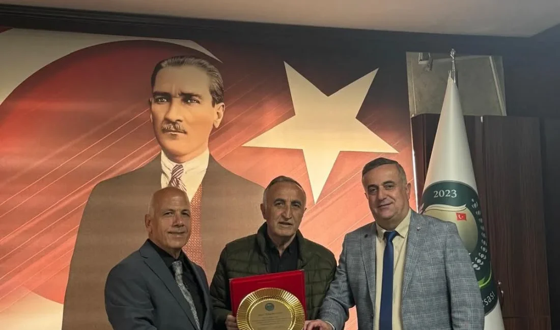 Artvin Ticaret Borsası ekim ayı meclis toplantısı gerçekleştirildi Bayram SARAYOĞLU – BHA Yönetim Kurulu Başkanı Osman Akyürek ve