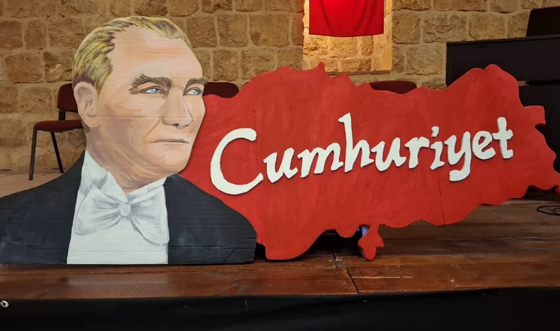 YAŞAR TONBAK/ANKARA/BHA Tarihi Suluhan kervansarayında, “Fotoğraflarla Cumhuriyet Bayramı Sergisi” açıldı.