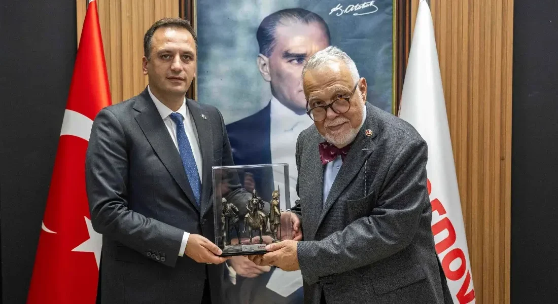 Bornova’da JEOFEST ’26, Celal Şengör’ün söyleşisiyle başladı İZMİR – BHA Bornova Belediyesi ev sahipliğinde gerçekleştirilen JEOFEST ’26,