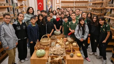 İZMİR – BHA Bornova Mediha Mahmutbey Ortaokulu öğrencileri, Bornova Belediyesi