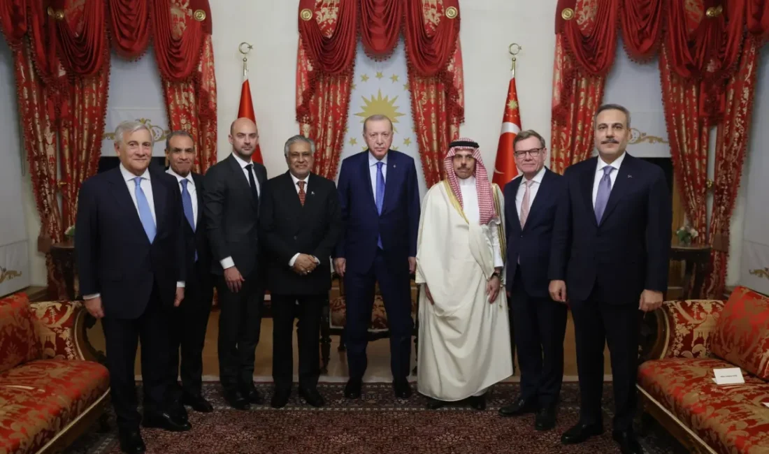 Cumhurbaşkanı Erdoğan, İstanbul’da dışişleri bakanlarını kabul etti İSTANBUL – BHA Cumhurbaşkanı Recep Tayyip Erdoğan, 23 Ekim’de İstanbul’da
