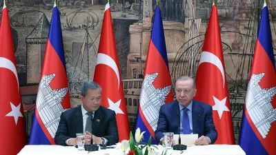 İSTANBUL – BHA Cumhurbaşkanı Recep Tayyip Erdoğan ile Kamboçya Başbakanı Hun