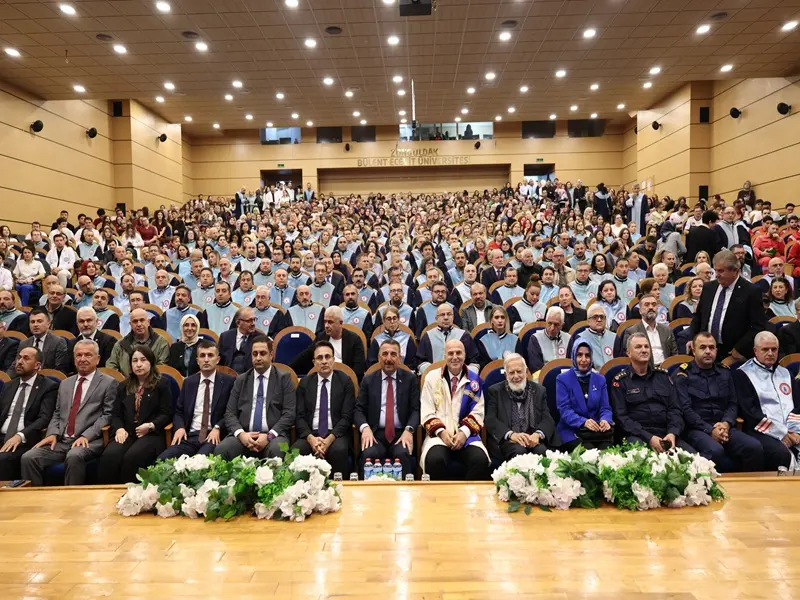 Zonguldak BEÜ’de 2026-2027 akademik yılı açılış töreni gerçekleştirildi
ZONGULDAK – BHA
Zonguldak Bülent Ecevit Üniversitesinin
