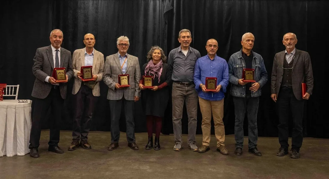 İzmir Bornova’da JEOFEST ’26 sona erdi İZMİR – BHA Bornova Belediyesi’nin ev sahipliğinde, TMMOB Jeoloji Mühendisleri