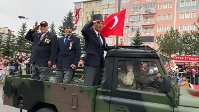 KARS – BHA  Protokol üyelerinin tebrikleri kabul etmesiyle başlayan program;
