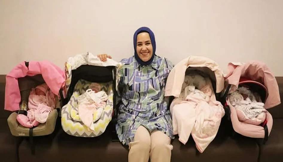 Kaş Kınık’ta ikinci çocuk bekleyen ailenin dördüzleri oldu! Kaş’ın Kınık Mahallesi’nde yaşayan 40 yaşındaki Durdali Çörüt ile 37
