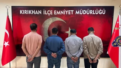 Hatay’ın Kırıkhan ilçesinde bir iş yerinin kurşunlanmasıyla ilgili düzenlenen operasyonda