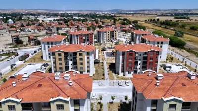 KÜTAHYA – BHA Paylaşımda, kentsel dönüşüm kapsamında güvenli konutlarına yerleşen