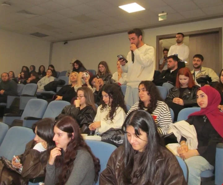 Akçakoca’da yerel yönetimler öğrencilerle ele alındı DÜZCE – BHA Düzce Üniversitesi Akçakoca Bey Siyasal Bilgiler Fakültesi