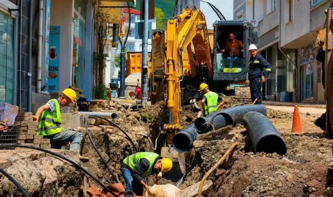 Ordu Büyükşehir, Ordu’yu geleceğe hazırlıyor Ordu Büyükşehir Belediyesi, kentin 19 ilçesinde altyapı yatırımlarını sürdürüyor. Ordu