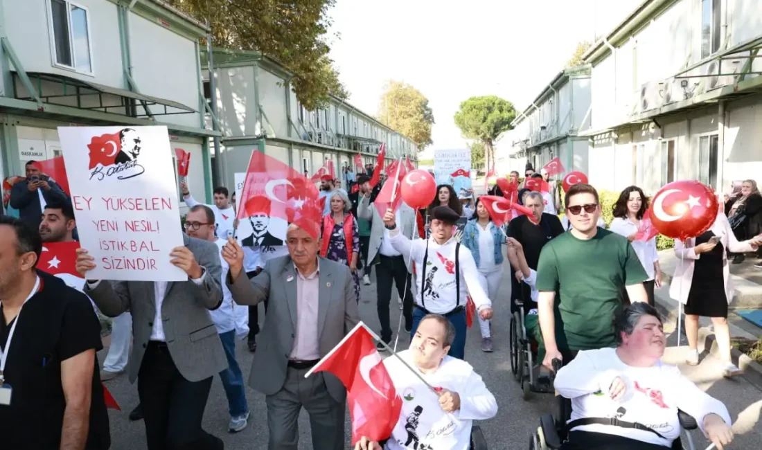 Osmangazi’de Cumhuriyet Bayramı’na özel gösteri Bursa'da Osmangazi Belediyesi tarafından Cumhuriyet'in 103'üncü yıl dönümü dolayısıyla düzenlenen