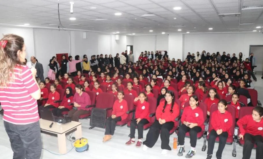 Şanlıurfa Büyükşehir’den “Benim İlk Bitkim” ile çevre Bilinci Eğitimi ŞANLIURFA – BHA Şanlıurfa Büyükşehir Belediyesi olarak çevre bilincinin küçük