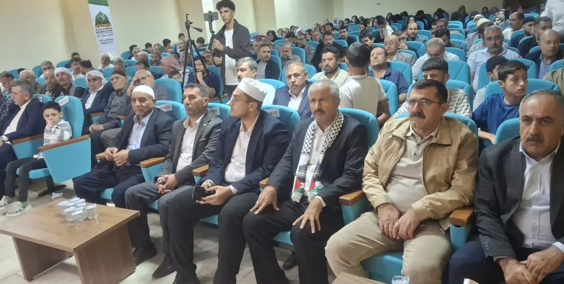 ŞANLIURFA – BHA  Şanlıurfa’nın Ceylanpınar ilçesindeki Zahiriye Camisi’nde düzenlenen program,