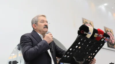VAN – BHA Masiva Düğün Salonu’nda gerçekleştirilen programa iş insanları,