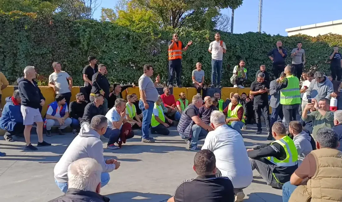 TIR şoförlerinden Kapıkule’de vize ve sınır isyanı: “Biz turist değiliz” EDİRNE – BHA Edirne’de bir araya gelen uluslararası TIR şoförleri;