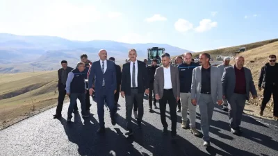 Servet ARSLAN / AĞRI – BHA  Köy sakinleriyle görüşerek vatandaşların talep, öneri